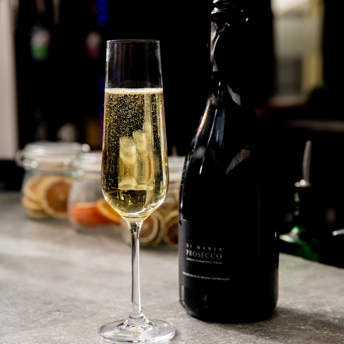 Strix Champagne Flute 20cl/ 7oz 244 x 66mm (H x Dia) Box of 6